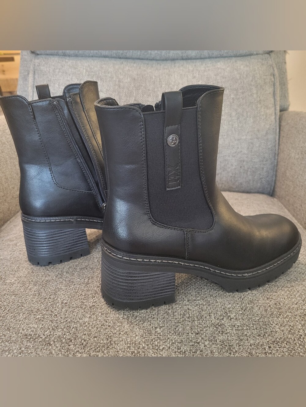 XTI Chelsea Boots with Block Heel
